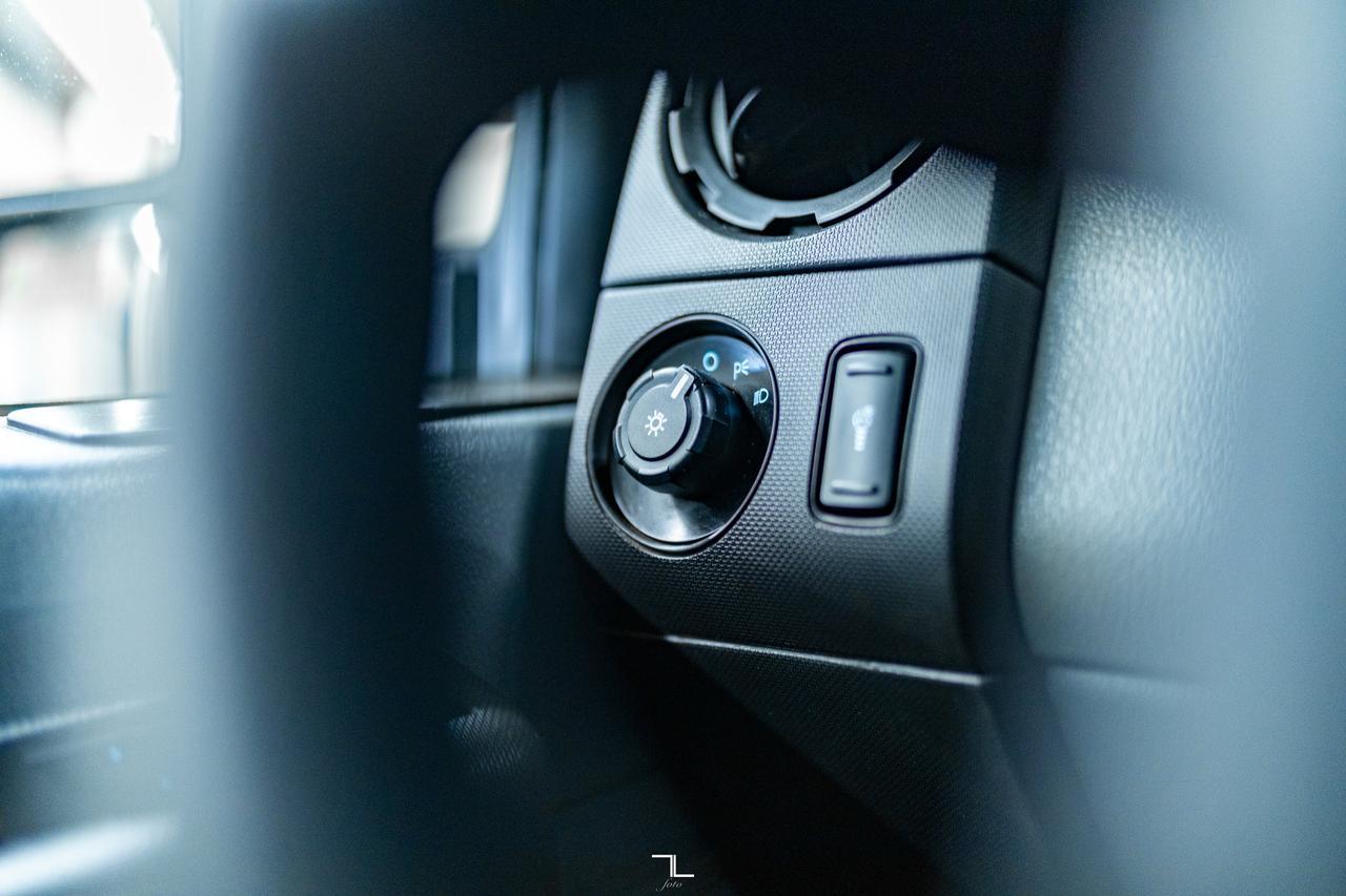 2014 Ford F-250 4x4 Crew Cab XL Longbox Diesel Red Deer AB