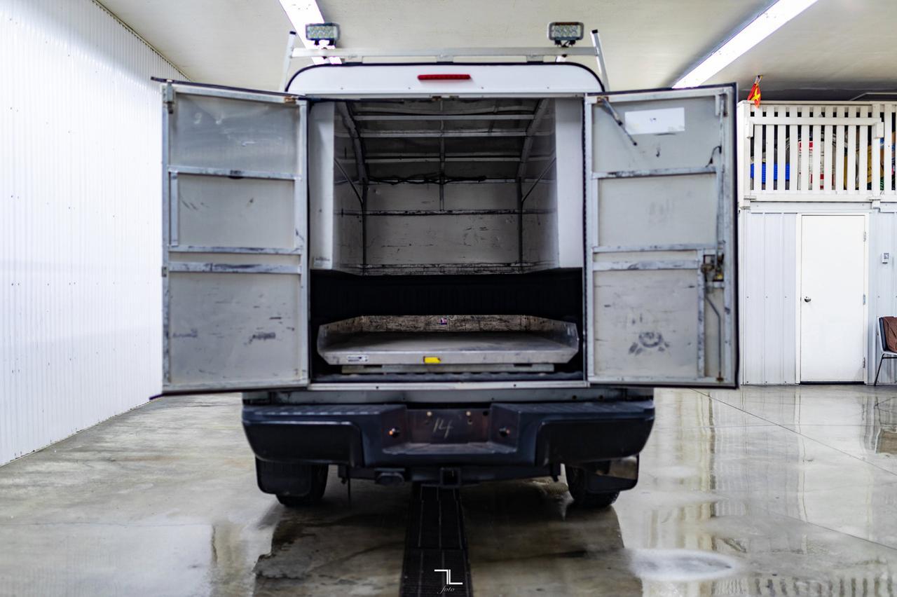 2014 Ford F-250 4x4 Crew Cab XL Longbox Diesel Winch Red Deer AB