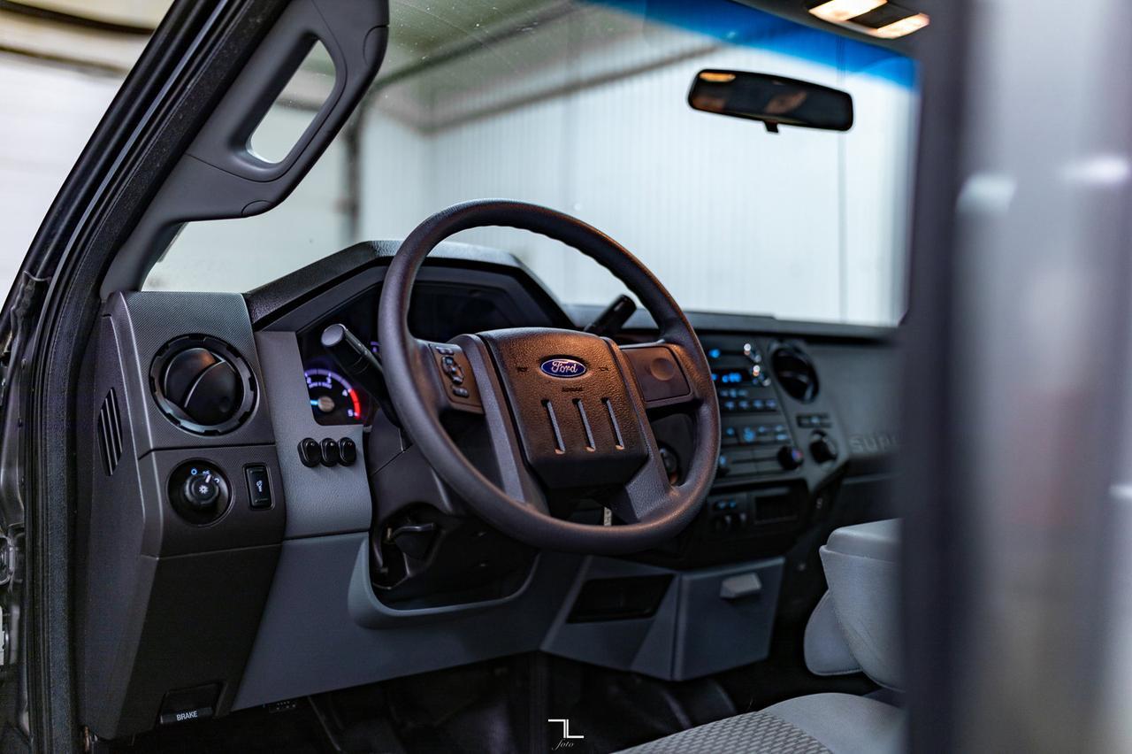 2014 Ford F-250 4x4 Crew Cab XL Longbox Diesel Winch Red Deer AB