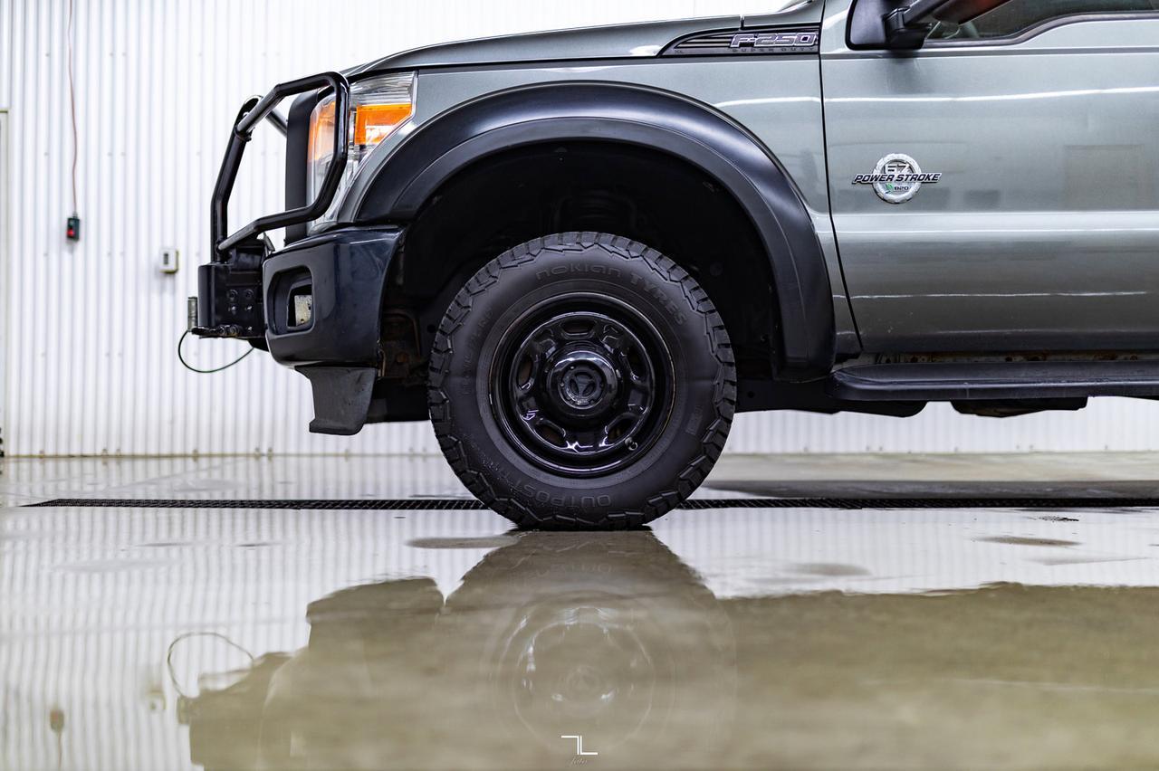 2014 Ford F-250 4x4 Crew Cab XL Longbox Diesel Winch Red Deer AB