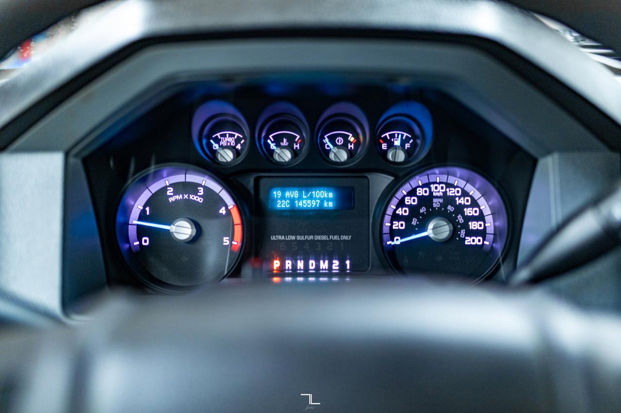 2014 Ford F-250 4x4 Crew Cab XL Longbox Diesel Winch Red Deer AB