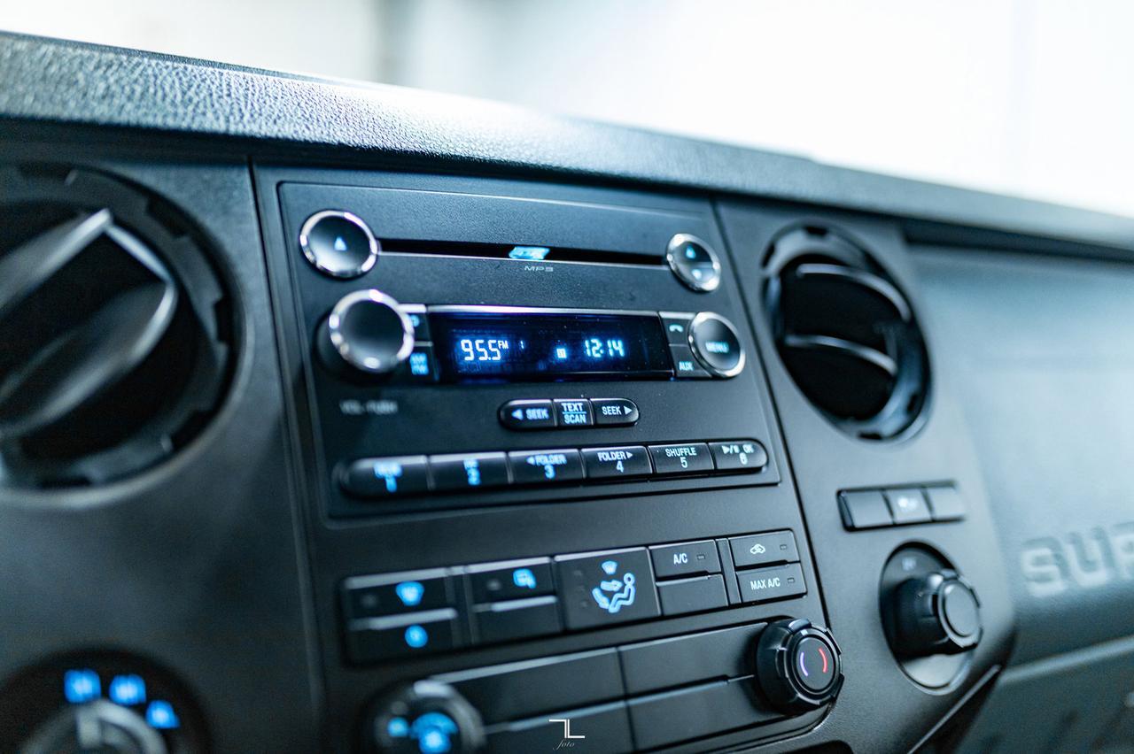 2014 Ford F-250 4x4 Crew Cab XL Longbox Diesel Winch Red Deer AB