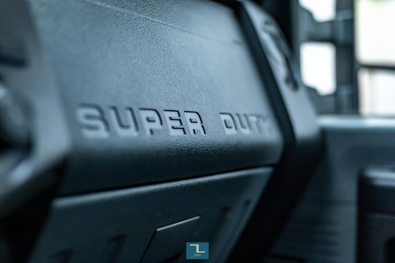 2014 Ford F-250 4x4 Crew Cab XLT Longbox Diesel Red Deer AB