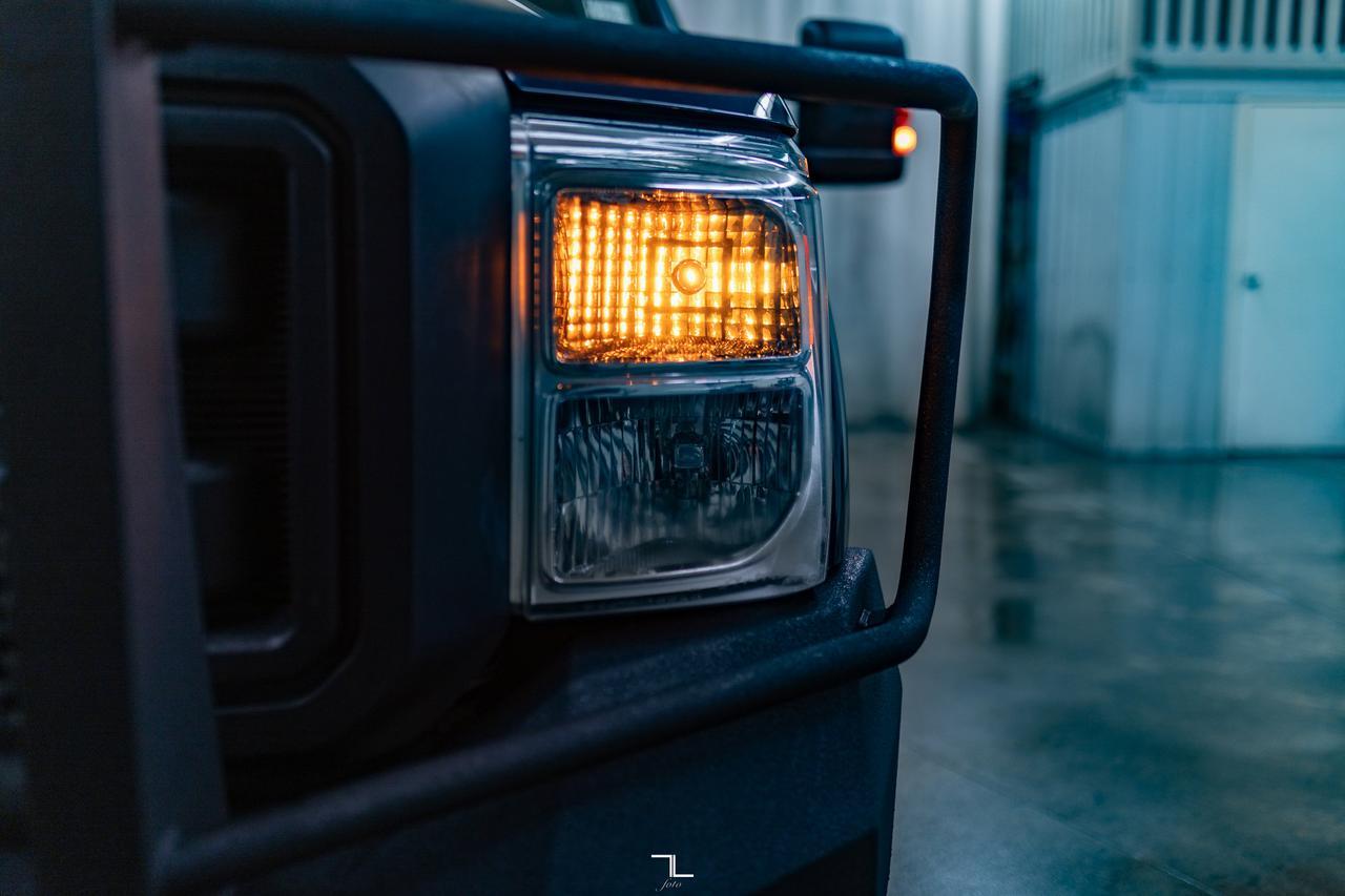 2014 Ford F-250 4x4 Super Cab XL Diesel Winch Topper Red Deer AB