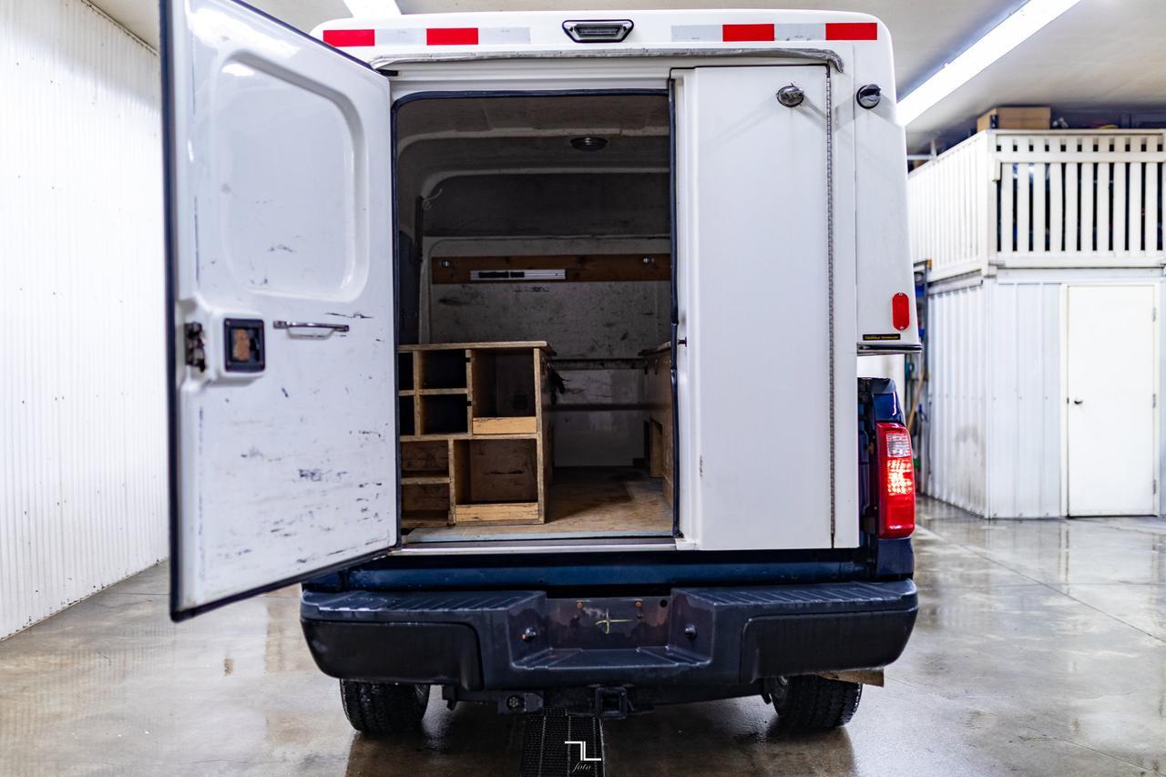 2014 Ford F-250 4x4 Super Cab XL Diesel Winch Topper Red Deer AB