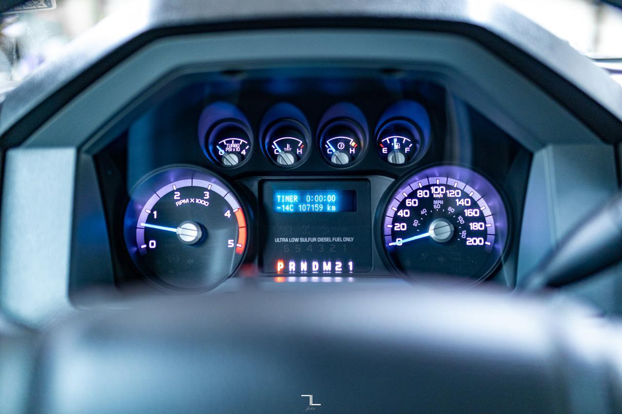 2014 Ford F-250 4x4 Super Cab XL Diesel Winch Topper Red Deer AB