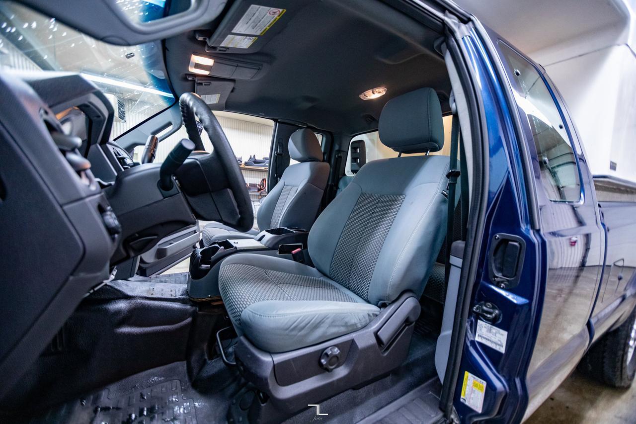 2014 Ford F-250 4x4 Super Cab XL Diesel Winch Topper Red Deer AB