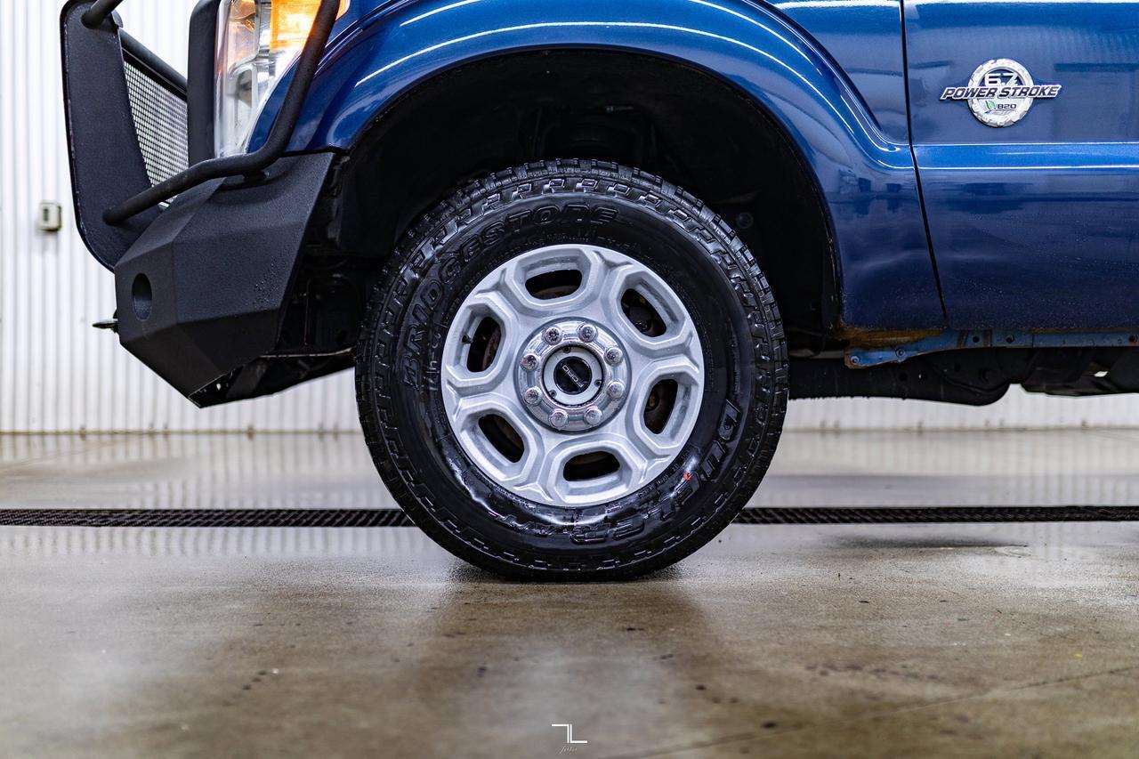 2014 Ford F-250 4x4 Super Cab XL Diesel Winch Topper Red Deer AB