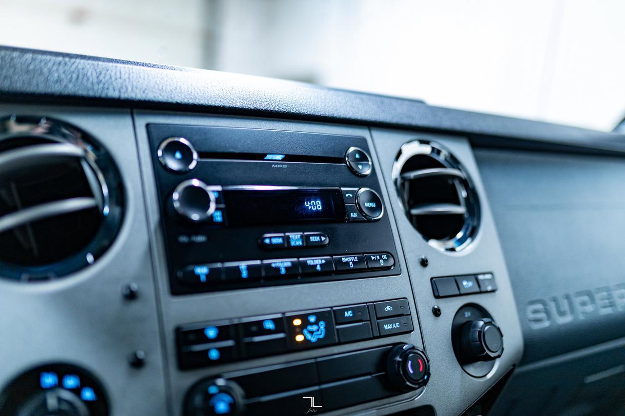 2014 Ford F-250 4x4 Super Cab XLT Longbox PSeat Topper Red Deer AB