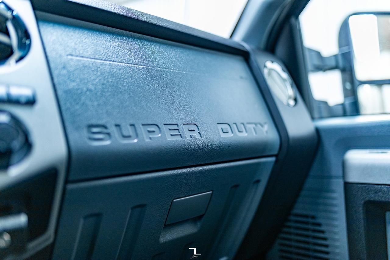 2014 Ford F-250 4x4 Super Cab XLT Longbox PSeat Topper Red Deer AB