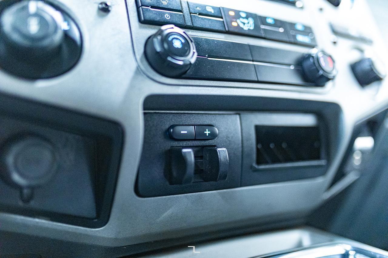 2014 Ford F-250 4x4 Super Cab XLT Longbox PSeat Topper Red Deer AB