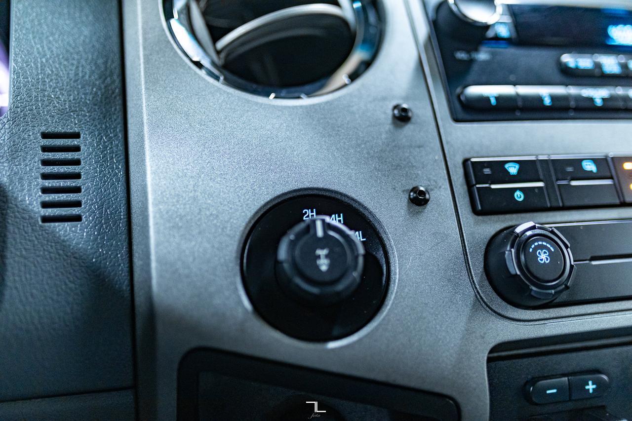 2014 Ford F-250 4x4 Super Cab XLT Longbox PSeat Topper Red Deer AB