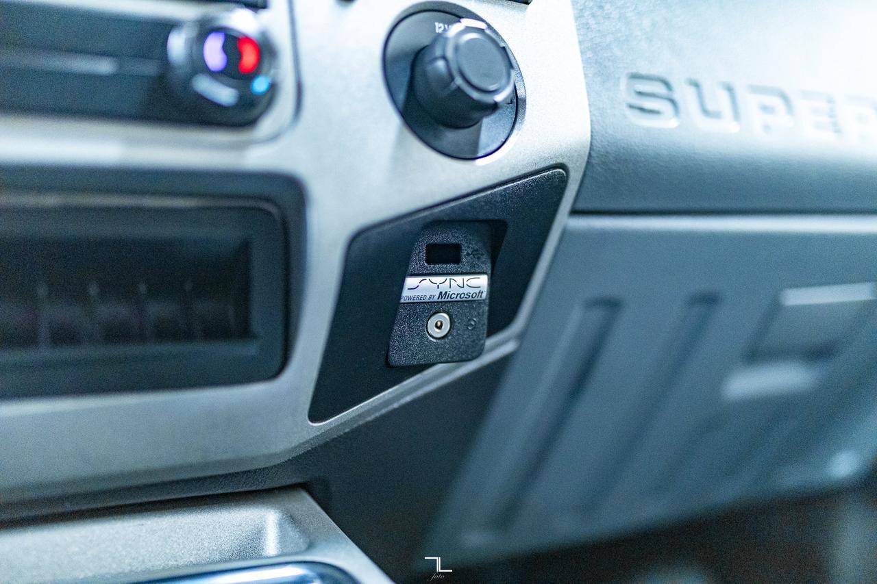 2014 Ford F-250 4x4 Super Cab XLT Longbox PSeat Topper Red Deer AB