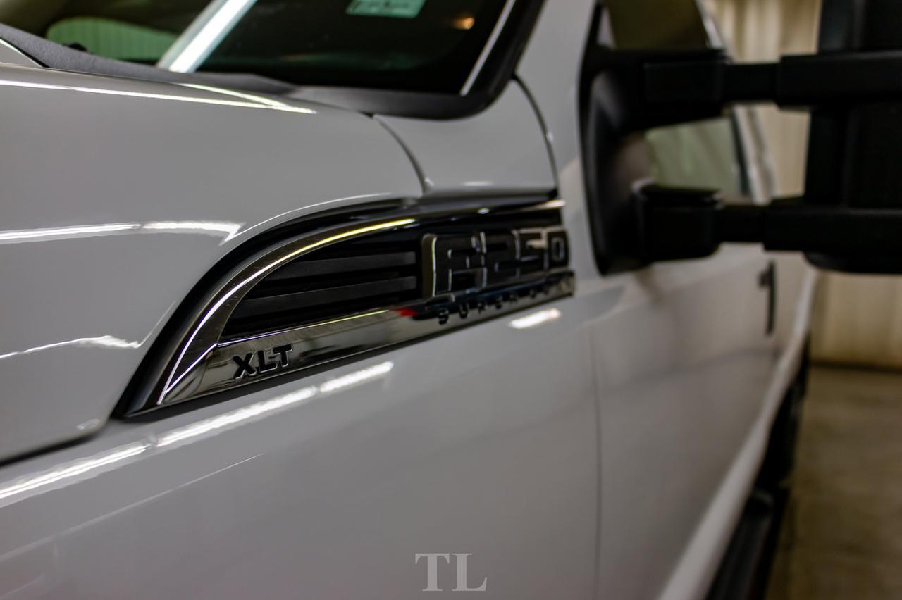 2014 Ford F-250 4x4 Super Cab XLT Western Edition Longbox Red Deer AB