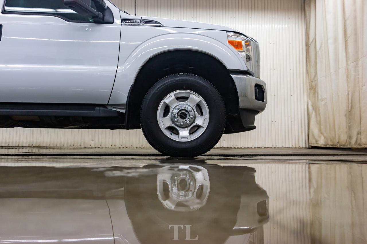 2014 Ford F-250 4x4 Super Cab XLT Western Edition Longbox Red Deer AB