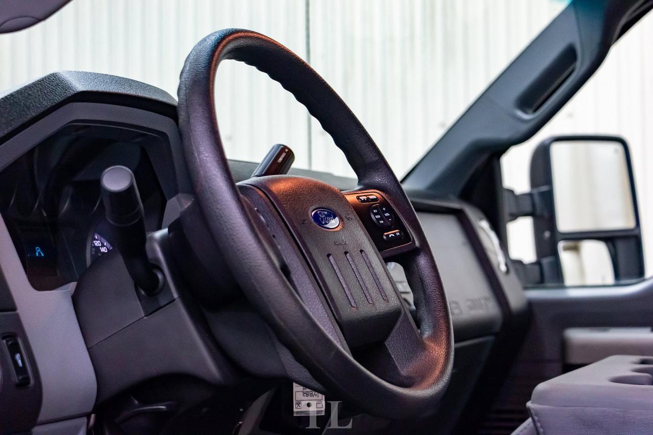 2014 Ford F-250 4x4 Super Cab XLT Western Edition Longbox Red Deer AB