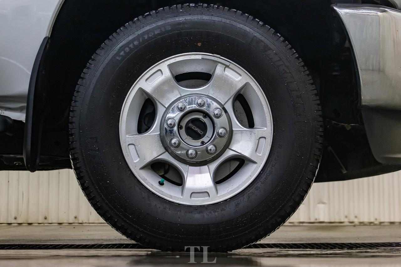 2014 Ford F-250 4x4 Super Cab XLT Western Edition Longbox Red Deer AB