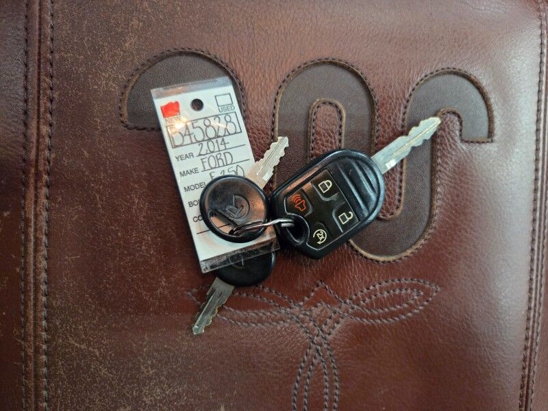 2014 Ford F-250 King Ranch 4wd 6.7L Diesel GPS Camera Sunroof New Tires FREE WARRANTY Arlington TX