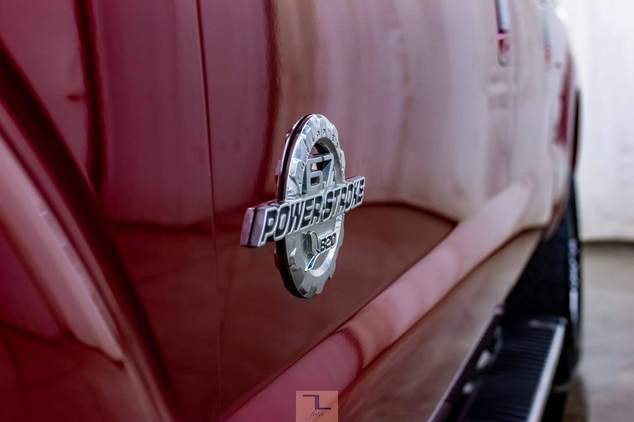 2014 Ford F-350 4x4 Crew Cab Platinum Diesel Leather Roof Nav Red Deer AB