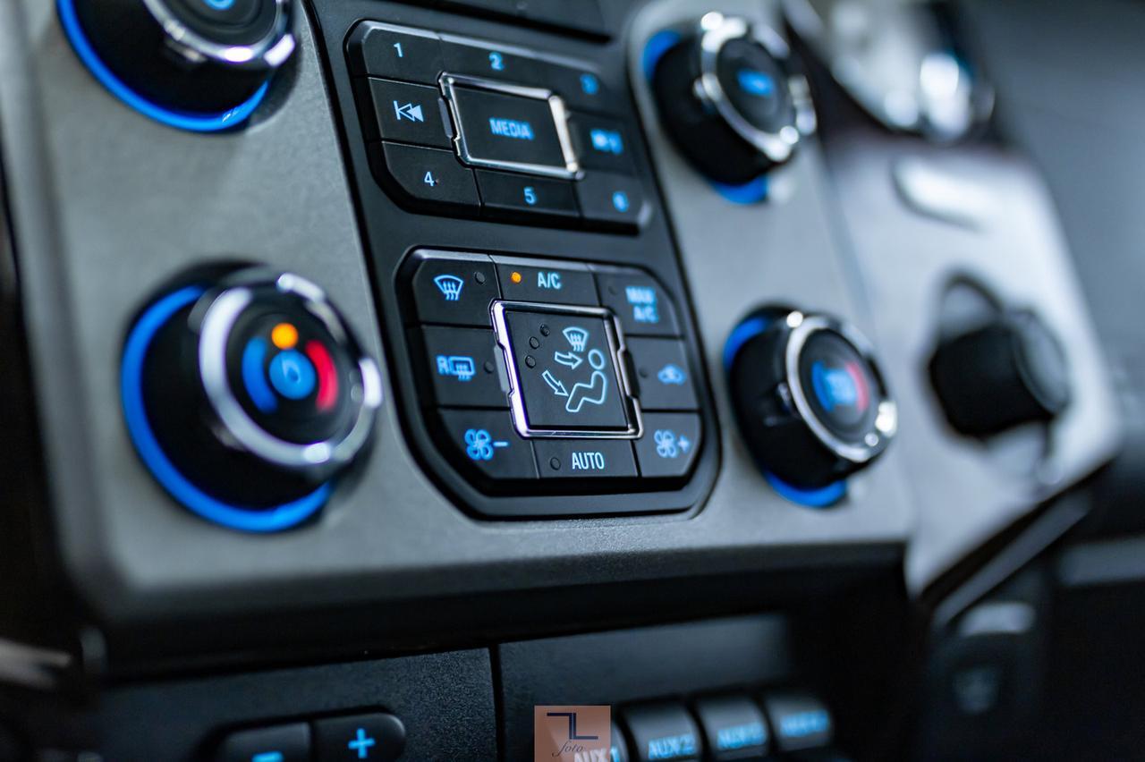 2014 Ford F-350 4x4 Crew Cab Platinum Diesel Leather Roof Nav Red Deer AB