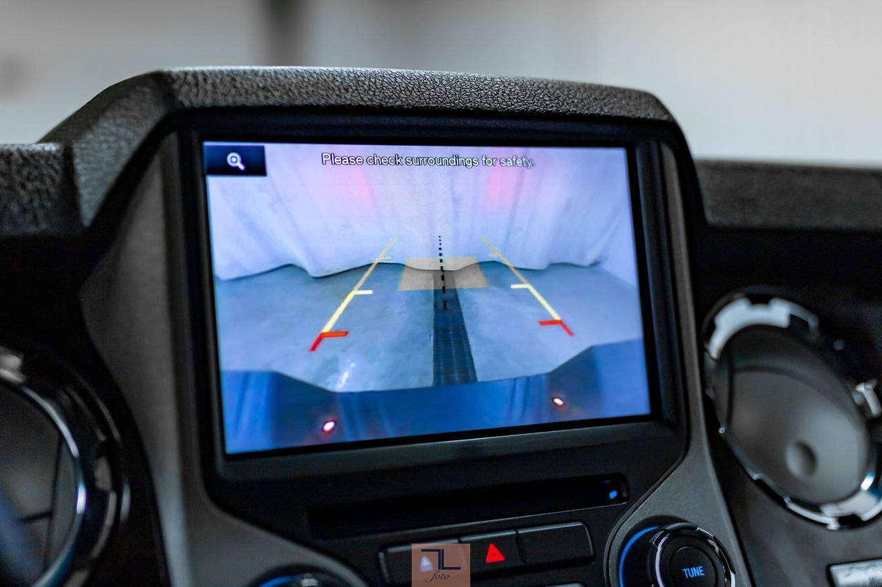 2014 Ford F-350 4x4 Crew Cab Platinum Diesel Leather Roof Nav Red Deer AB