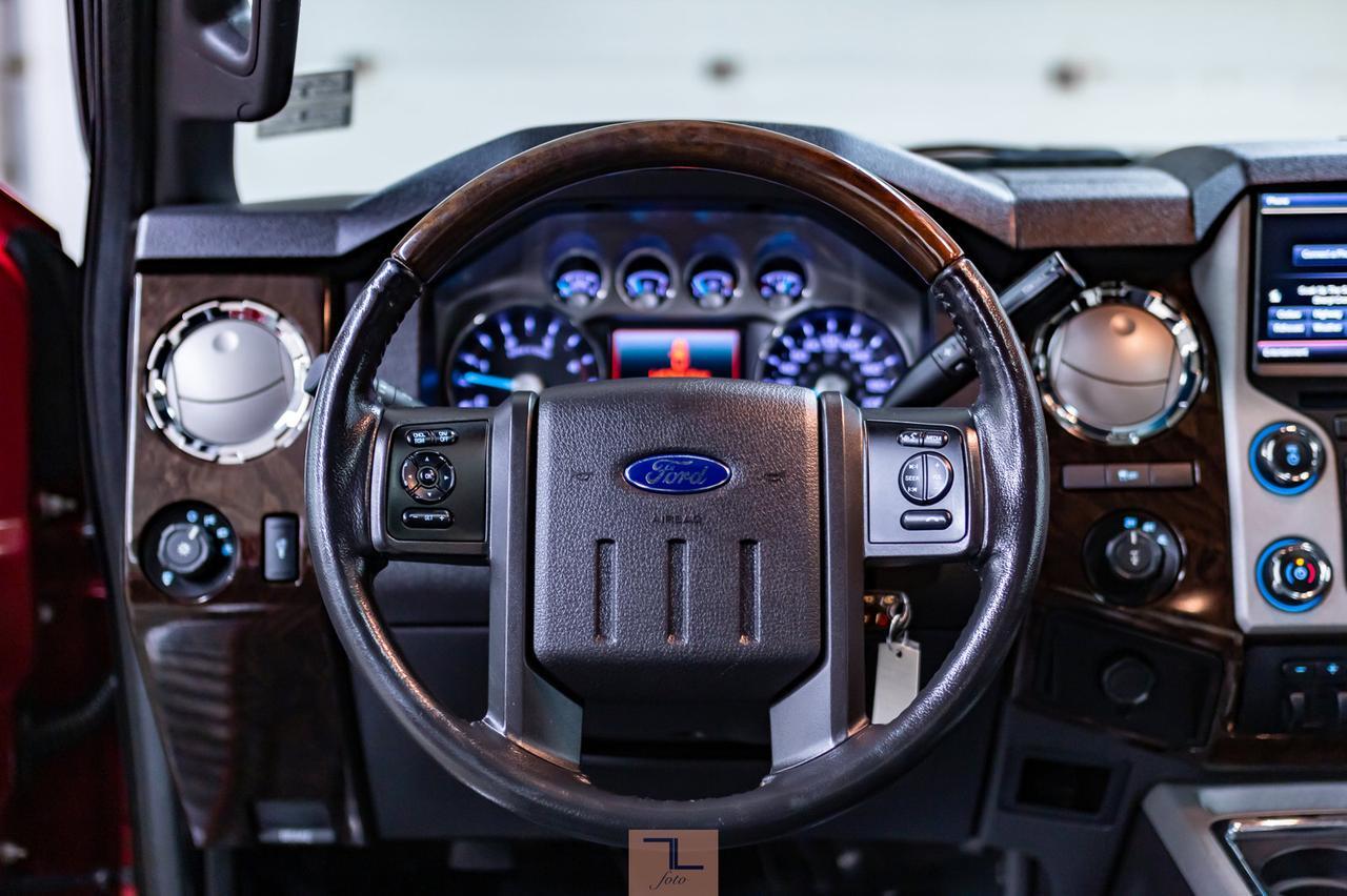 2014 Ford F-350 4x4 Crew Cab Platinum Diesel Leather Roof Nav Red Deer AB