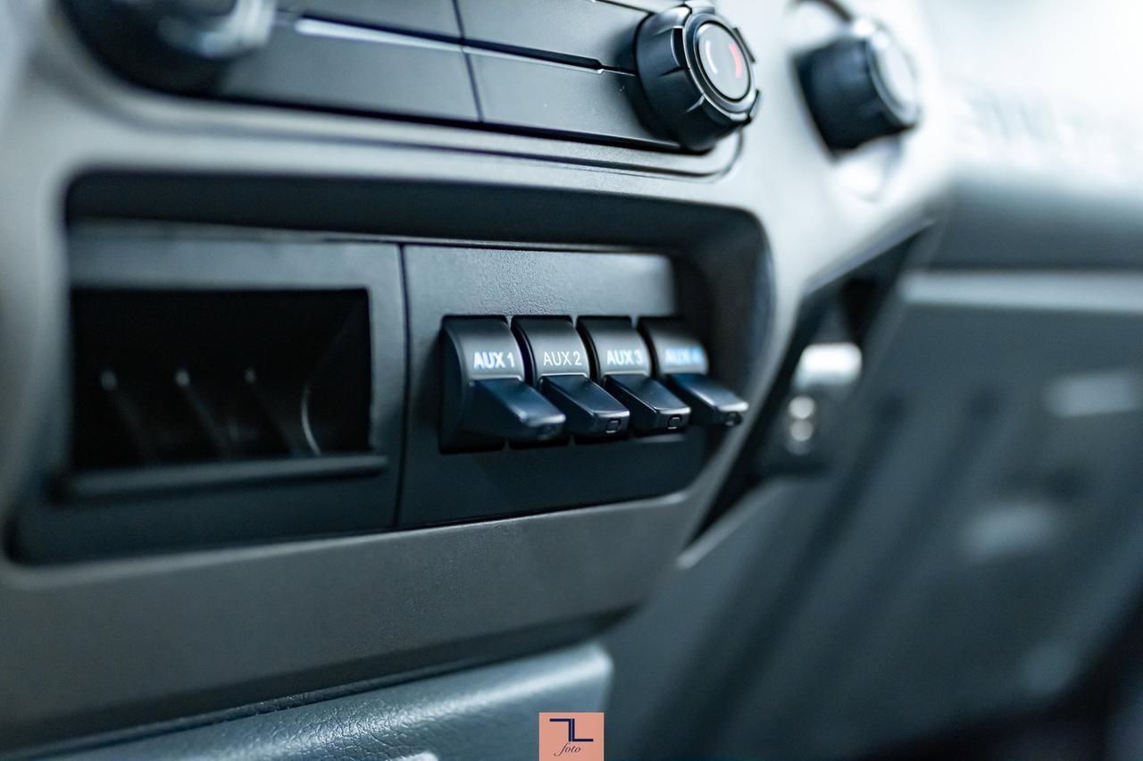 2014 Ford F-350 4x4 Crew Cab XLT Deck Red Deer AB