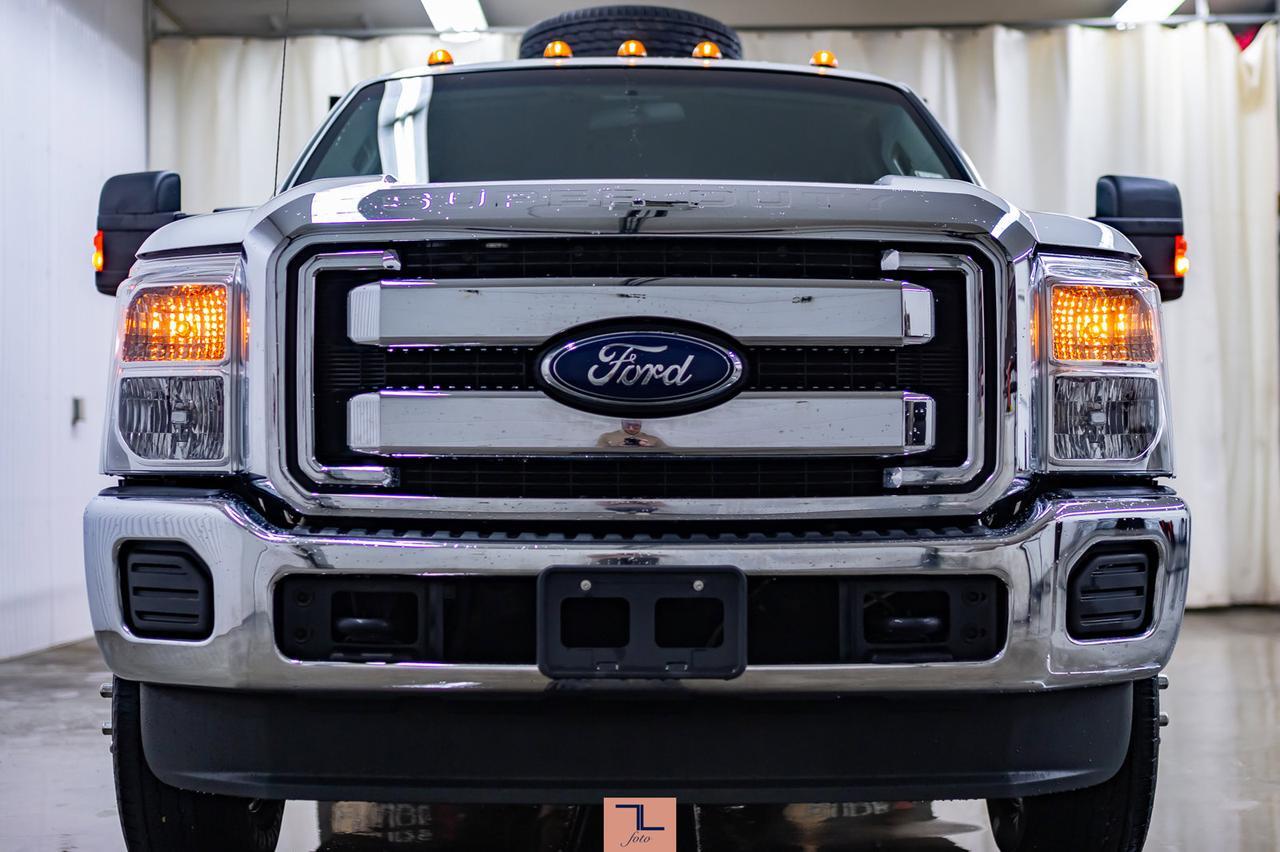 2014 Ford F-350 4x4 Crew Cab XLT Deck Red Deer AB