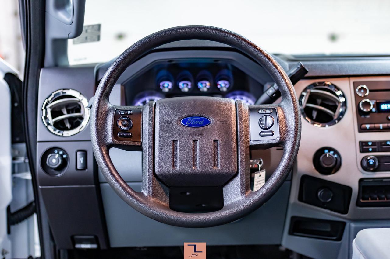 2014 Ford F-350 4x4 Crew Cab XLT Deck Red Deer AB