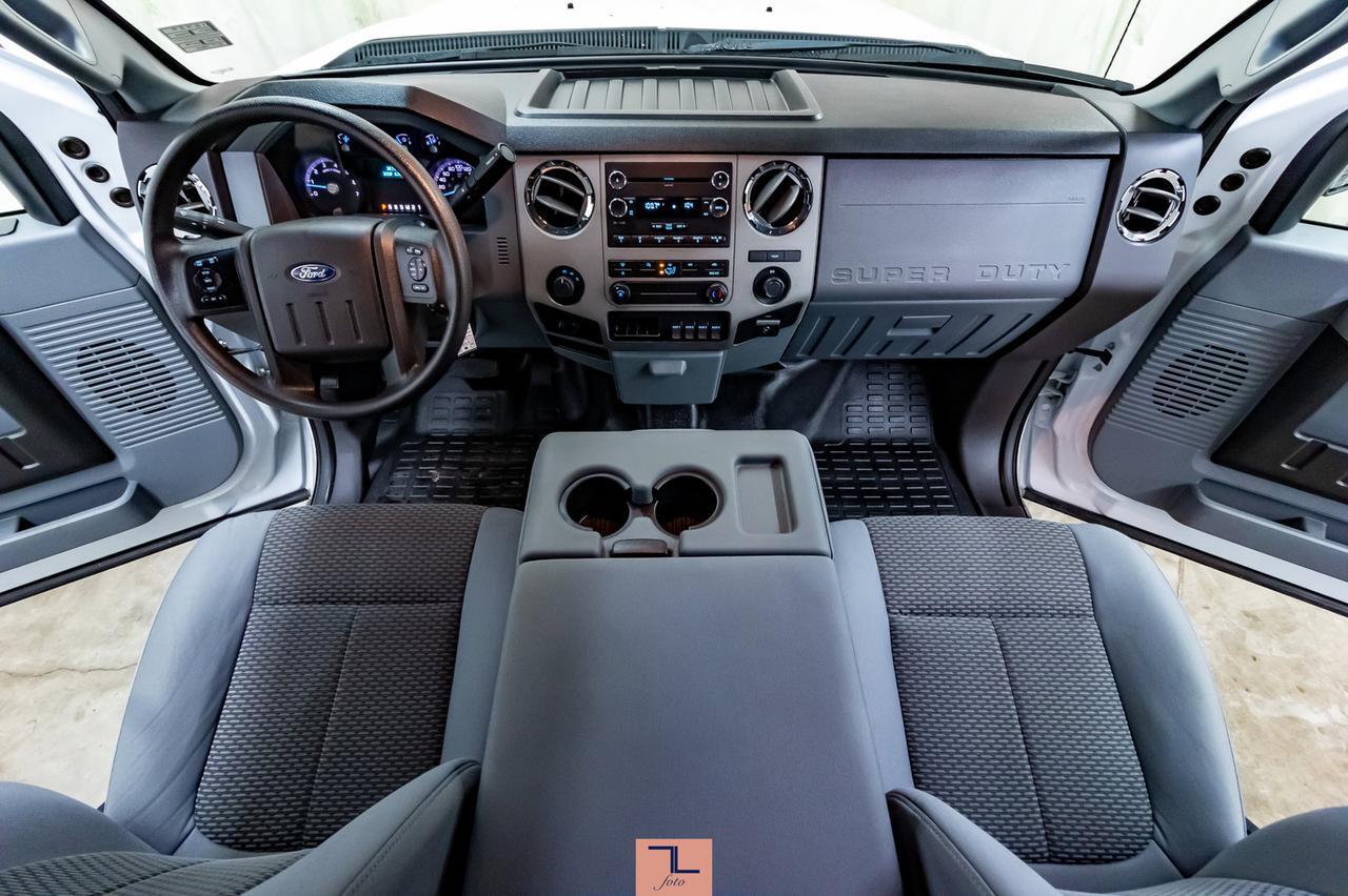 2014 Ford F-350 4x4 Crew Cab XLT Deck Red Deer AB