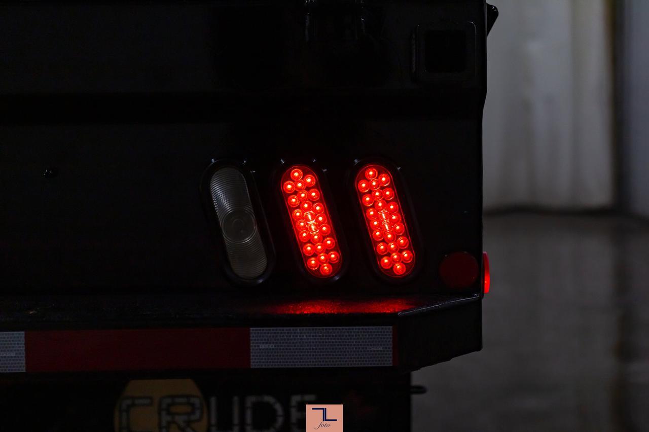 2014 Ford F-350 4x4 Crew Cab XLT Deck Red Deer AB