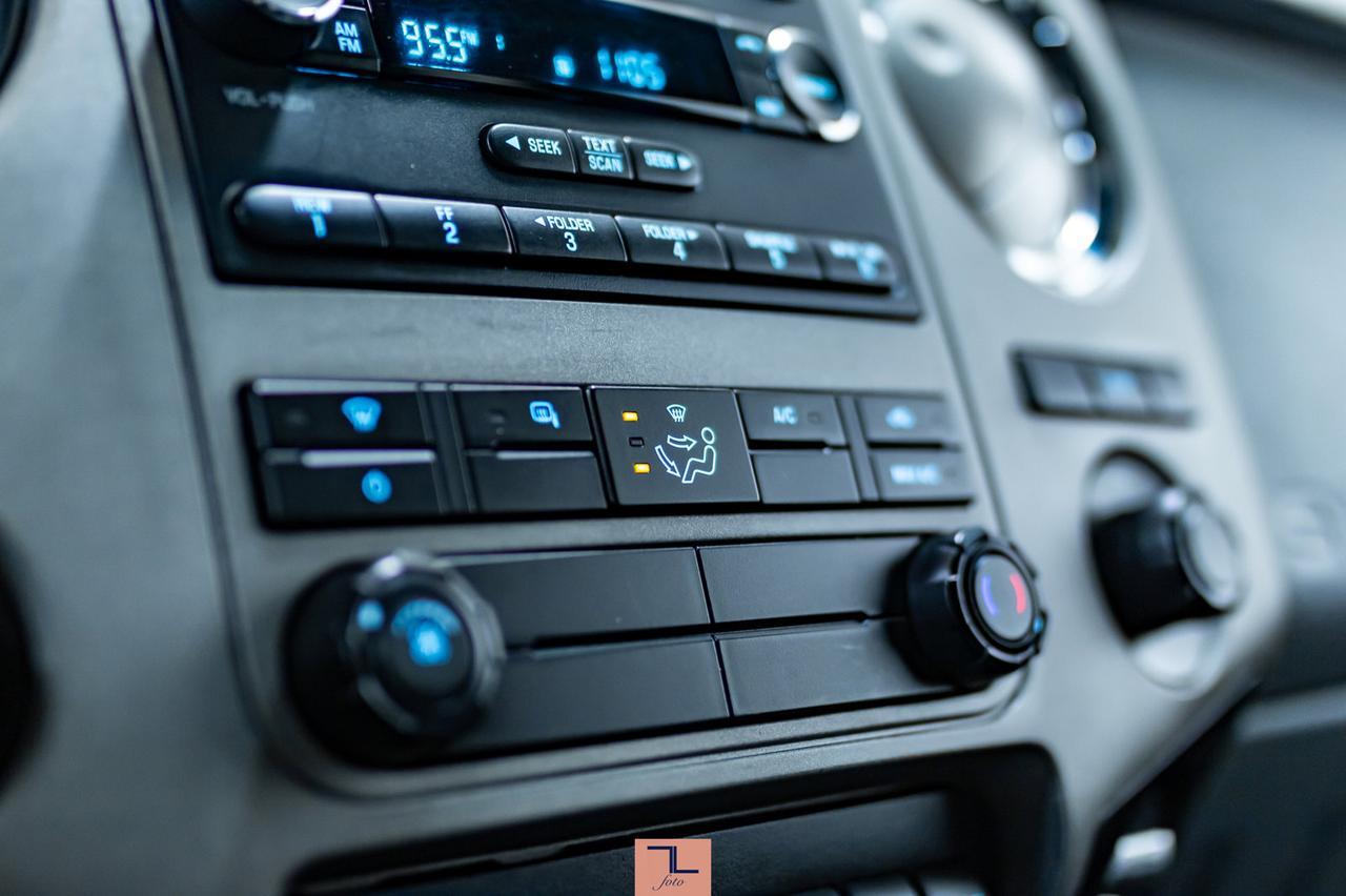 2014 Ford F-350 4x4 Crew Cab XLT Deck Red Deer AB