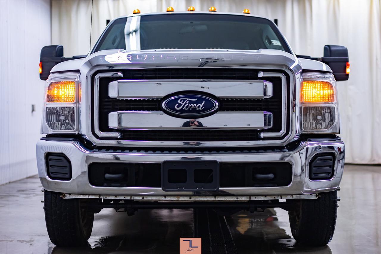 2014 Ford F-350 4x4 Crew Cab XLT Deck Red Deer AB