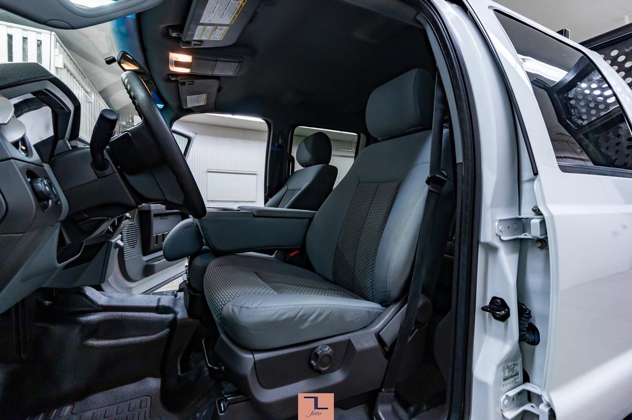 2014 Ford F-350 4x4 Crew Cab XLT Deck Red Deer AB