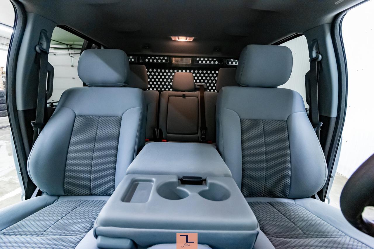 2014 Ford F-350 4x4 Crew Cab XLT Deck Red Deer AB