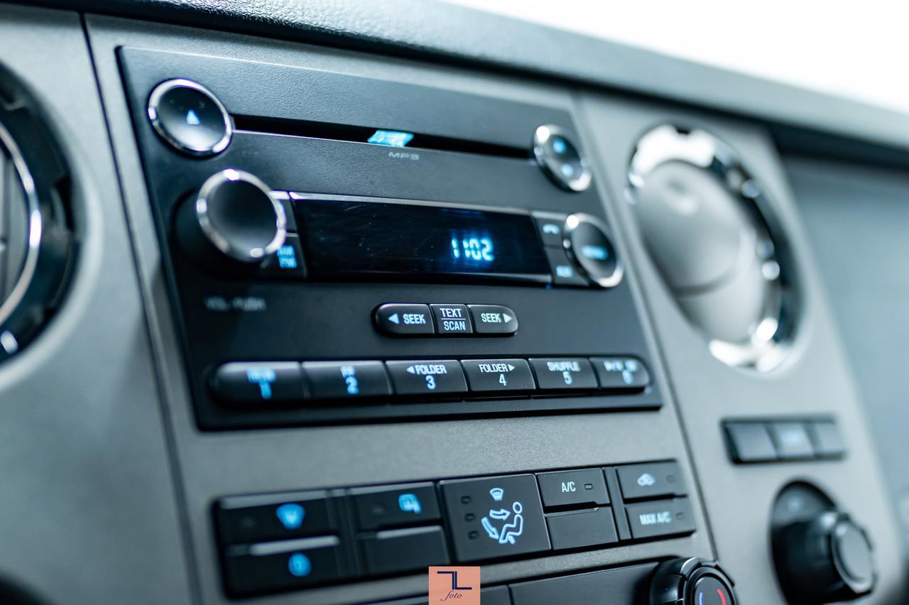 2014 Ford F-350 4x4 Crew Cab XLT Deck Red Deer AB