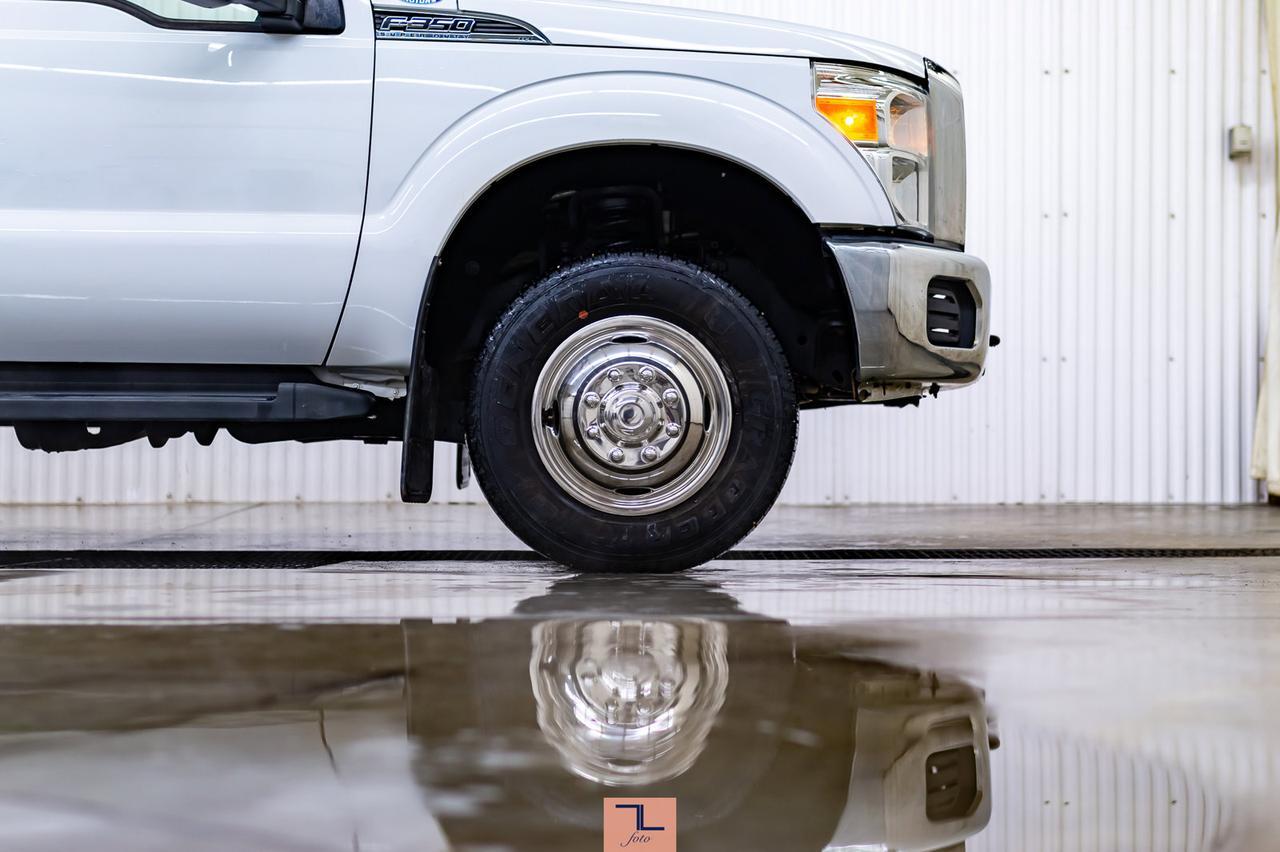 2014 Ford F-350 4x4 Crew Cab XLT Deck Red Deer AB