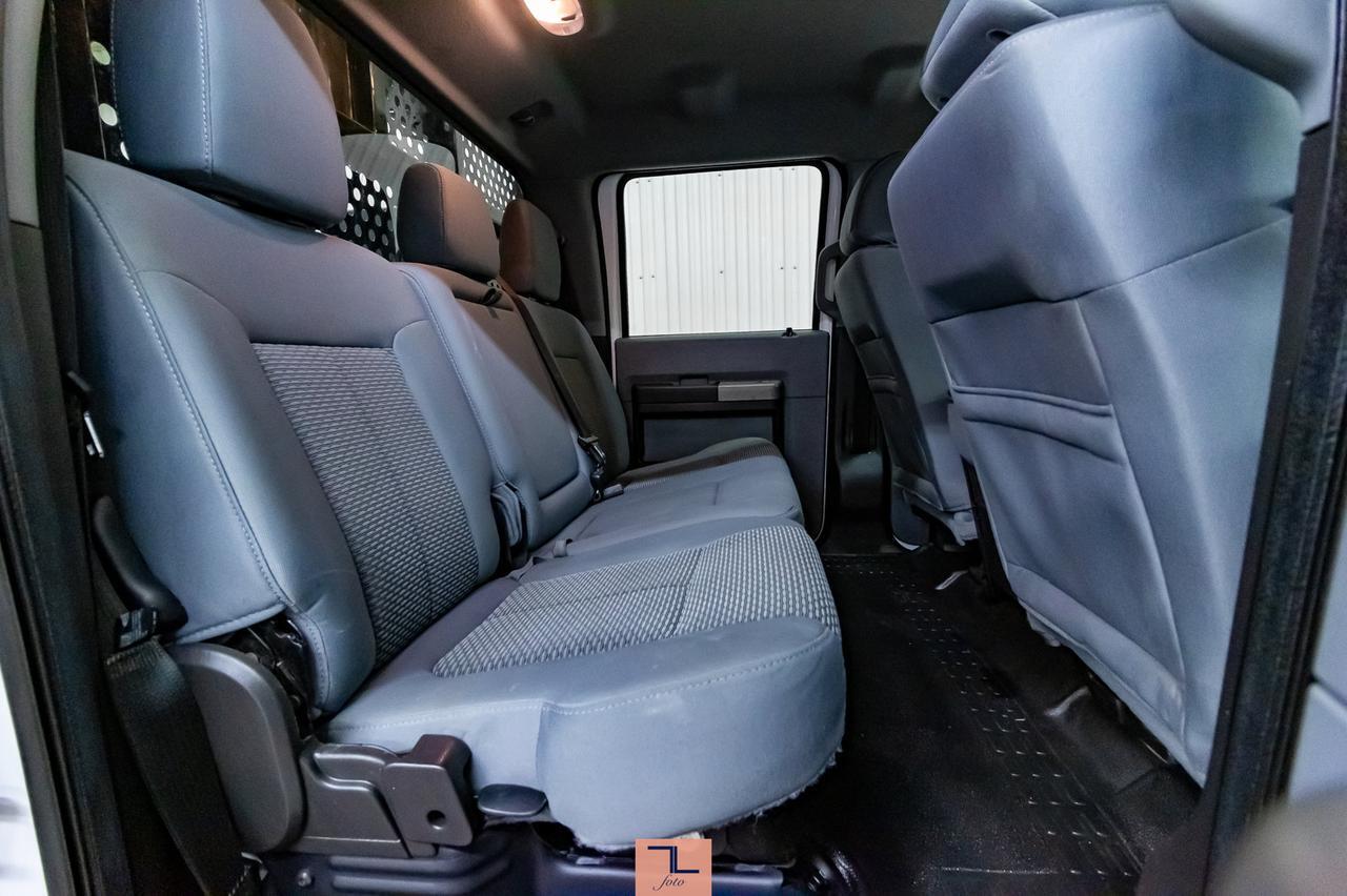 2014 Ford F-350 4x4 Crew Cab XLT Deck Red Deer AB