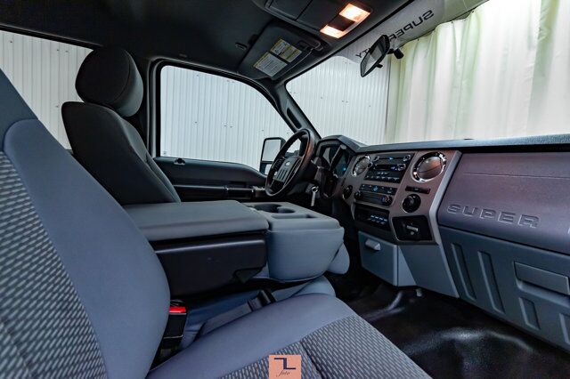 2014 Ford F-350 4x4 Crew Cab XLT Deck Red Deer AB