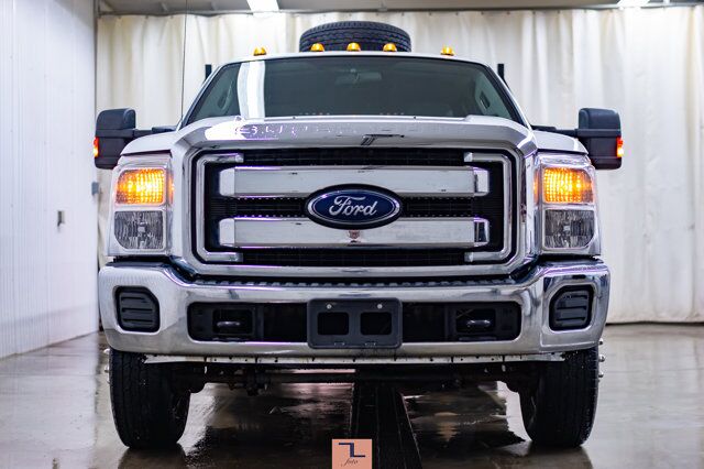 2014 Ford F-350 4x4 Crew Cab XLT Deck Red Deer AB