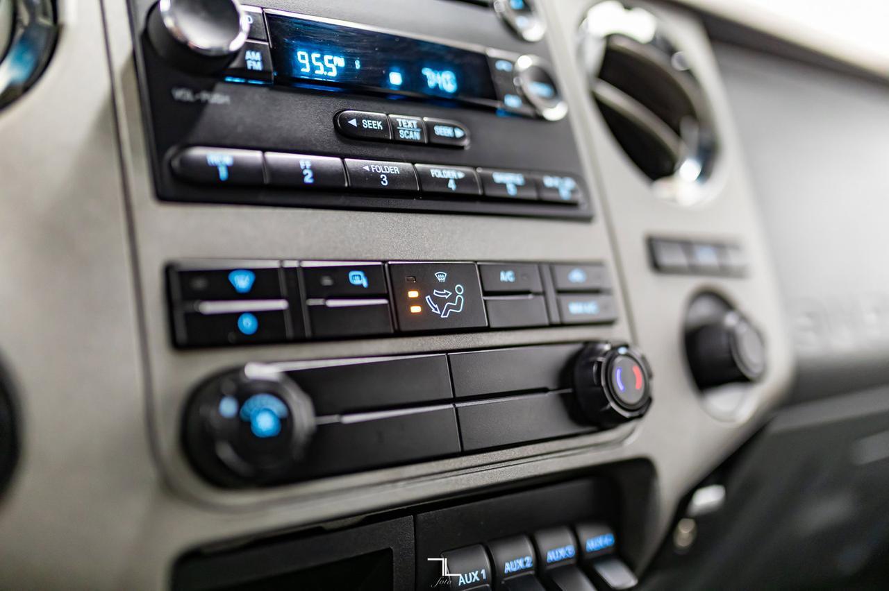 2014 Ford F-350 4x4 Crew Cab XLT Dually Deck Red Deer AB