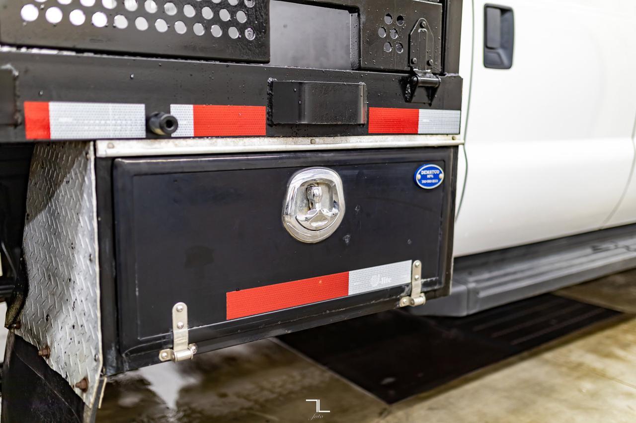 2014 Ford F-350 4x4 Crew Cab XLT Dually Deck Red Deer AB