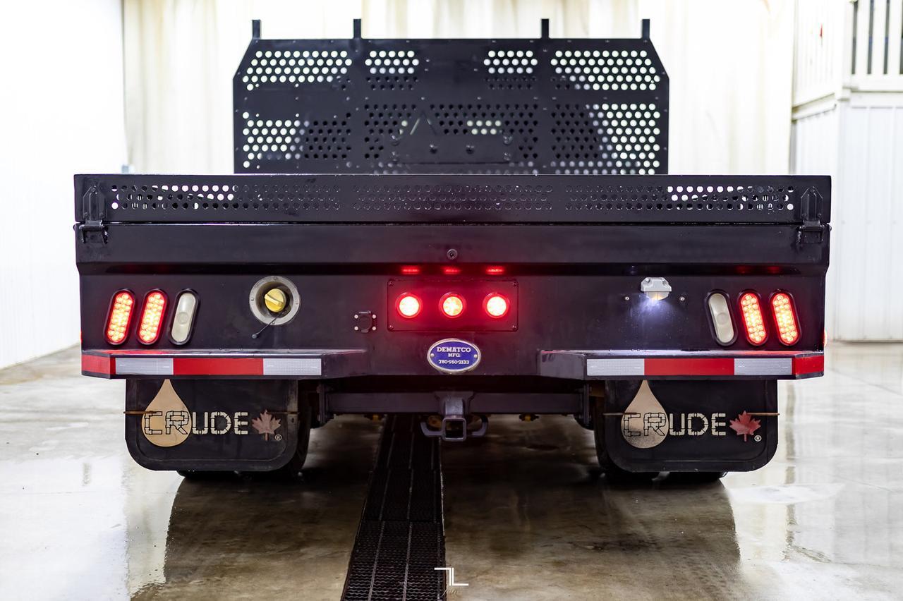 2014 Ford F-350 4x4 Crew Cab XLT Dually Deck Red Deer AB