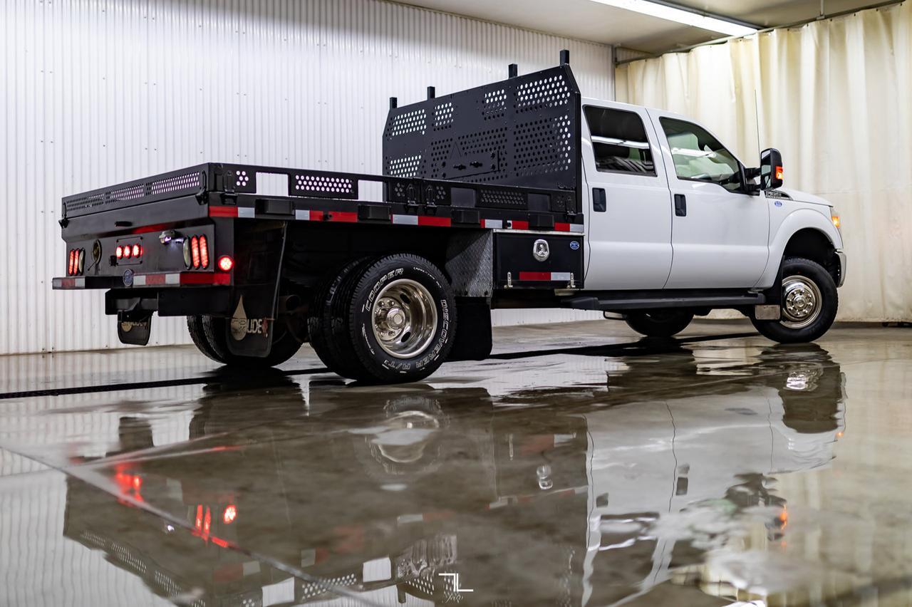 2014 Ford F-350 4x4 Crew Cab XLT Dually Deck Red Deer AB