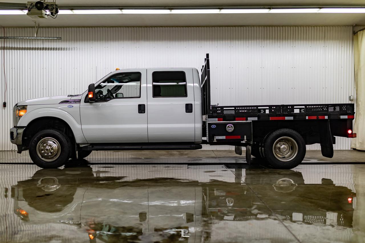 2014 Ford F-350 4x4 Crew Cab XLT Dually Deck Red Deer AB