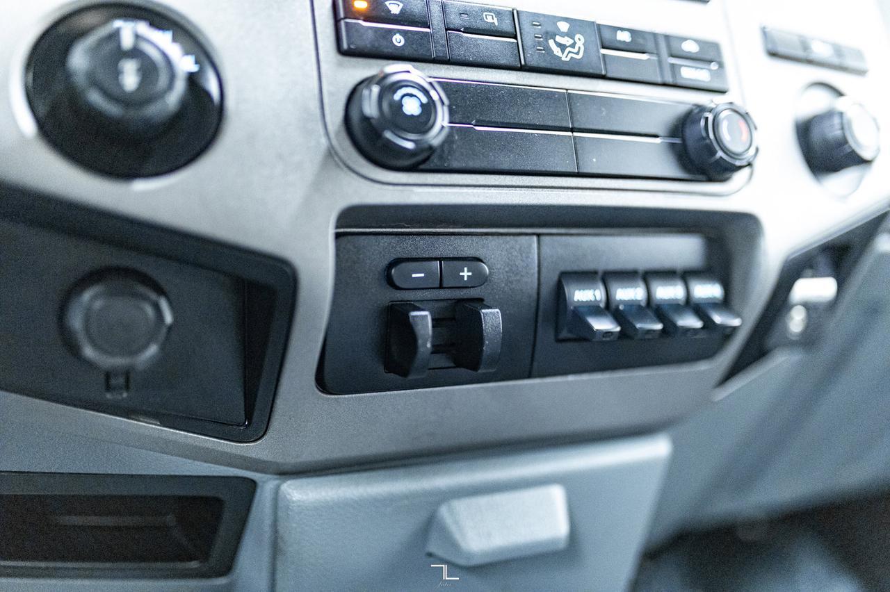 2014 Ford F-350 4x4 Crew Cab XLT Longbox Diesel BCam Red Deer AB