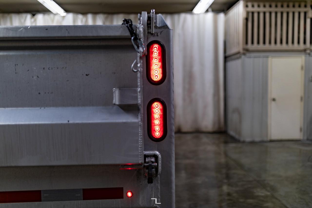 2014 Ford F-350 4x4 Reg Cab XLT Dually Dump Box Red Deer AB