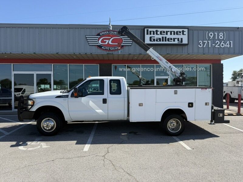 2014 Ford F-350 DRW 4x4 Utility w/ Crane