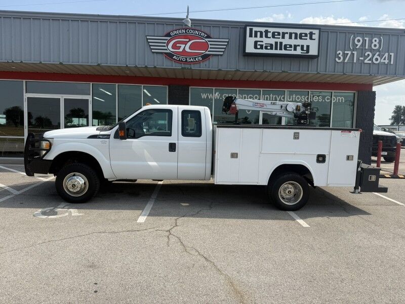 2014 Ford F-350 DRW 4x4 Utility w/ Crane