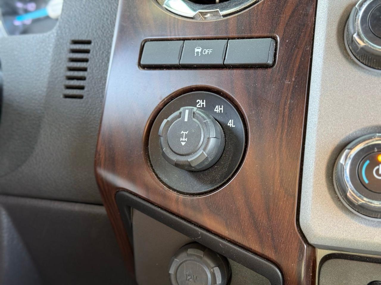 2014 Ford F-350SD Lariat Crestwood KY